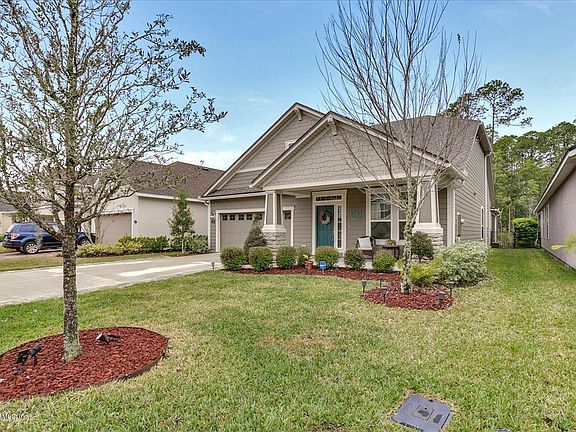 2nd image of 34 Aspen Leaf Dr