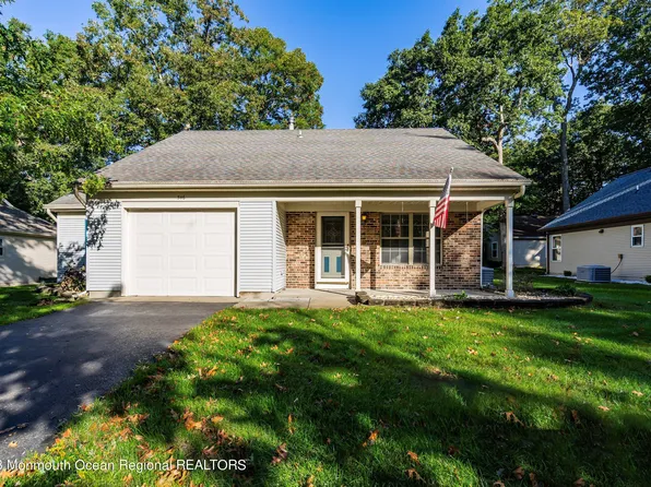 546 Petunia Lane N, Whiting, NJ 08759