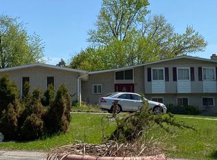 25024 Friar Ln, Southfield, MI 48033