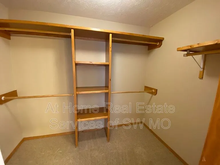 3551 E Woodside St — Photo 20