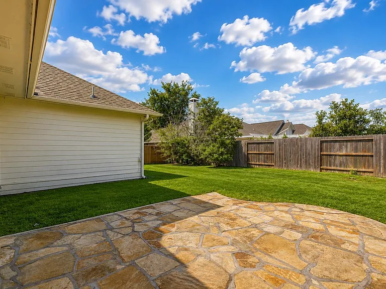 1714 Bumelia Ct — Photo 24