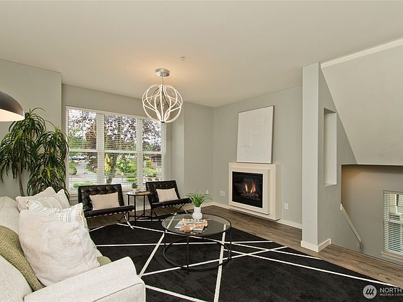 5th image of 1843 NE Kenyon Court