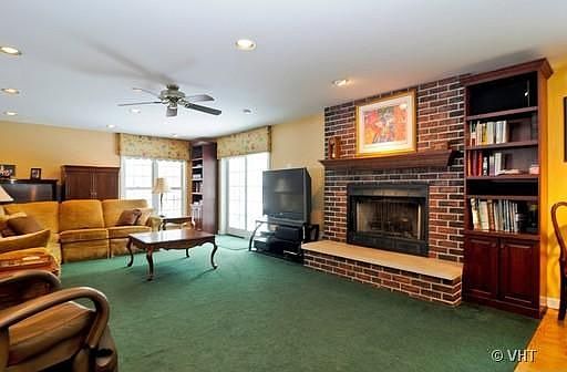 5th image of 9 Greenbriar East Dr