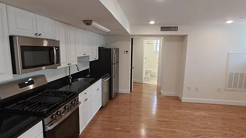 1 Langdon St Photo 1