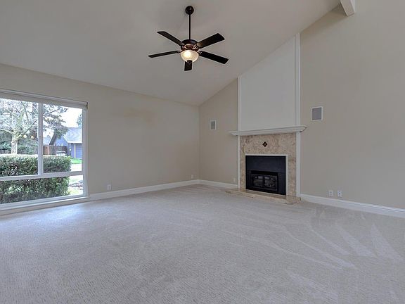 4th image of 217 El Cajon Ave