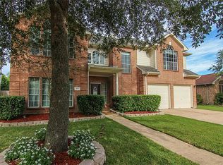 806 N Wellsford Dr, Pearland, TX 77584