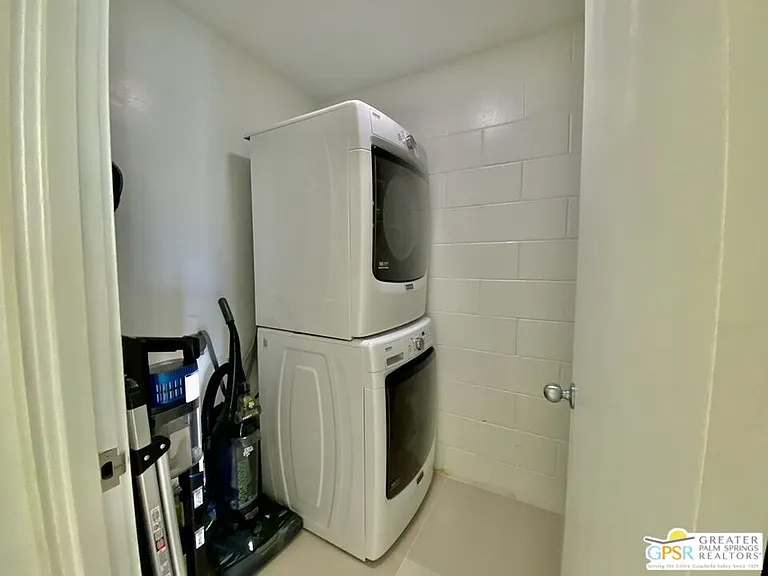 16 Lakeview Cir — Photo 19