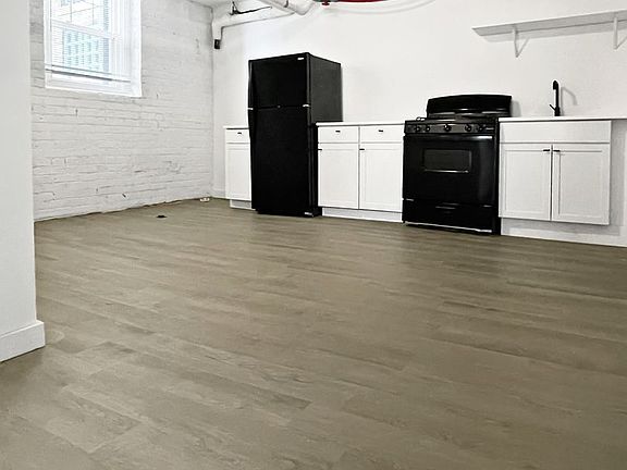 5th image of 2258 W Grand Blvd #16
