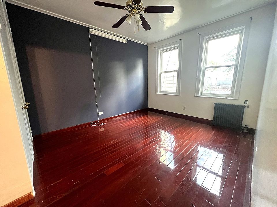 1st image of 12-12 31st Ave #2A