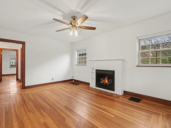 5th image of 3319 De Forest Dr