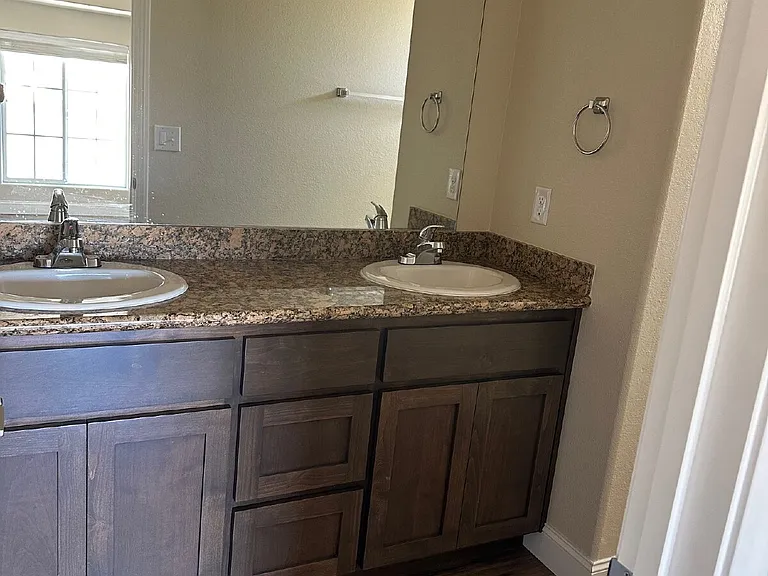 1338 Hermosa Dr — Photo 31