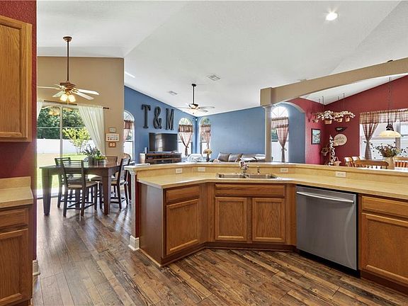 4th image of 1466 Merion Dr