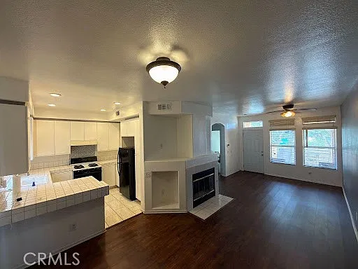 2 bed, 2.5 bath, 1244 sqft, $2,850 — Photo 1