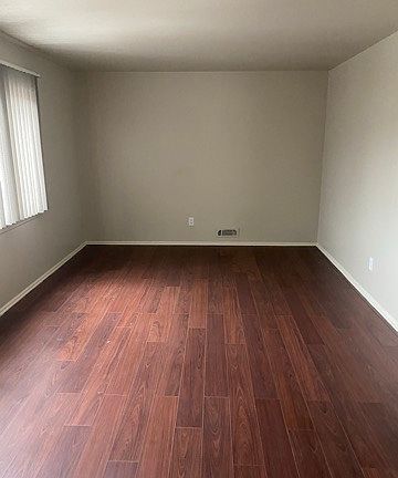 5th image of 8 Evelyn Ct Floor 2