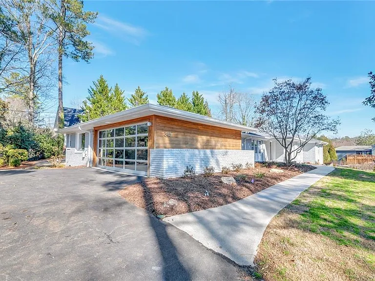 345 Pine Grove Rd — Photo 30