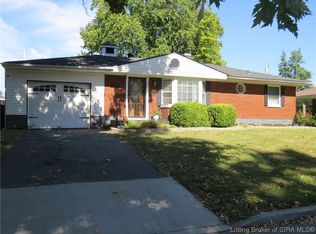 21 Oxford Dr, New Albany, IN 47150