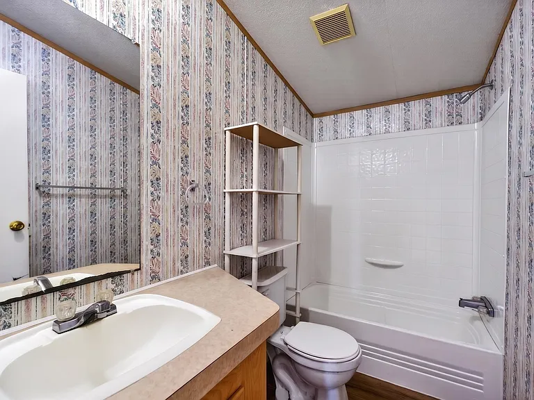 875 W Farm Road 71 — Photo 35