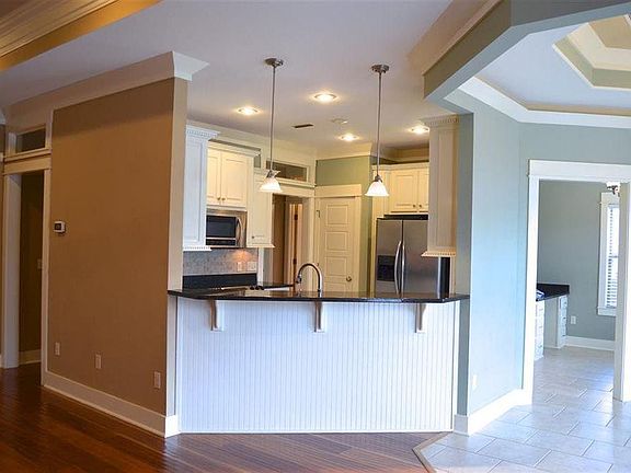 5th image of 118 Brookwood Dr