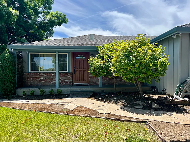 3708 Mauney Ct — Photo 3