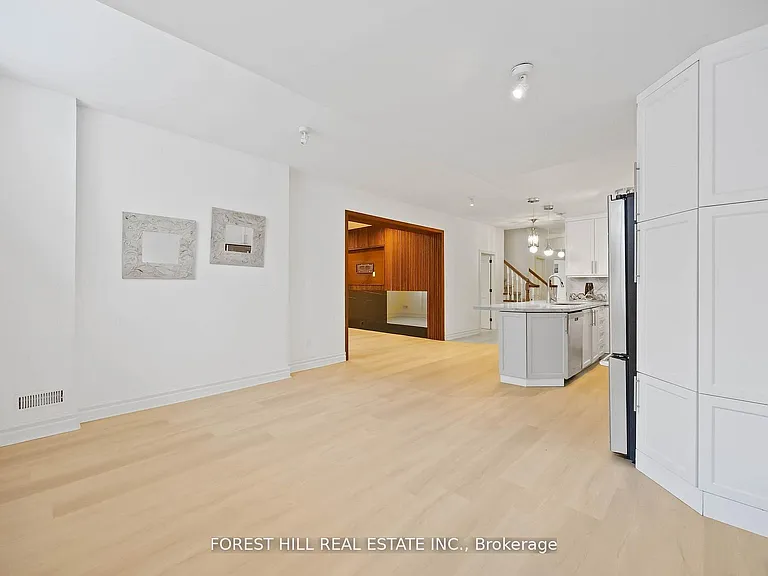 42 Cotswold Cres #LOWER — Photo 10