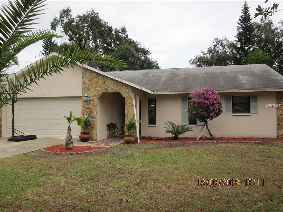1st image of 1725 Grove Dr