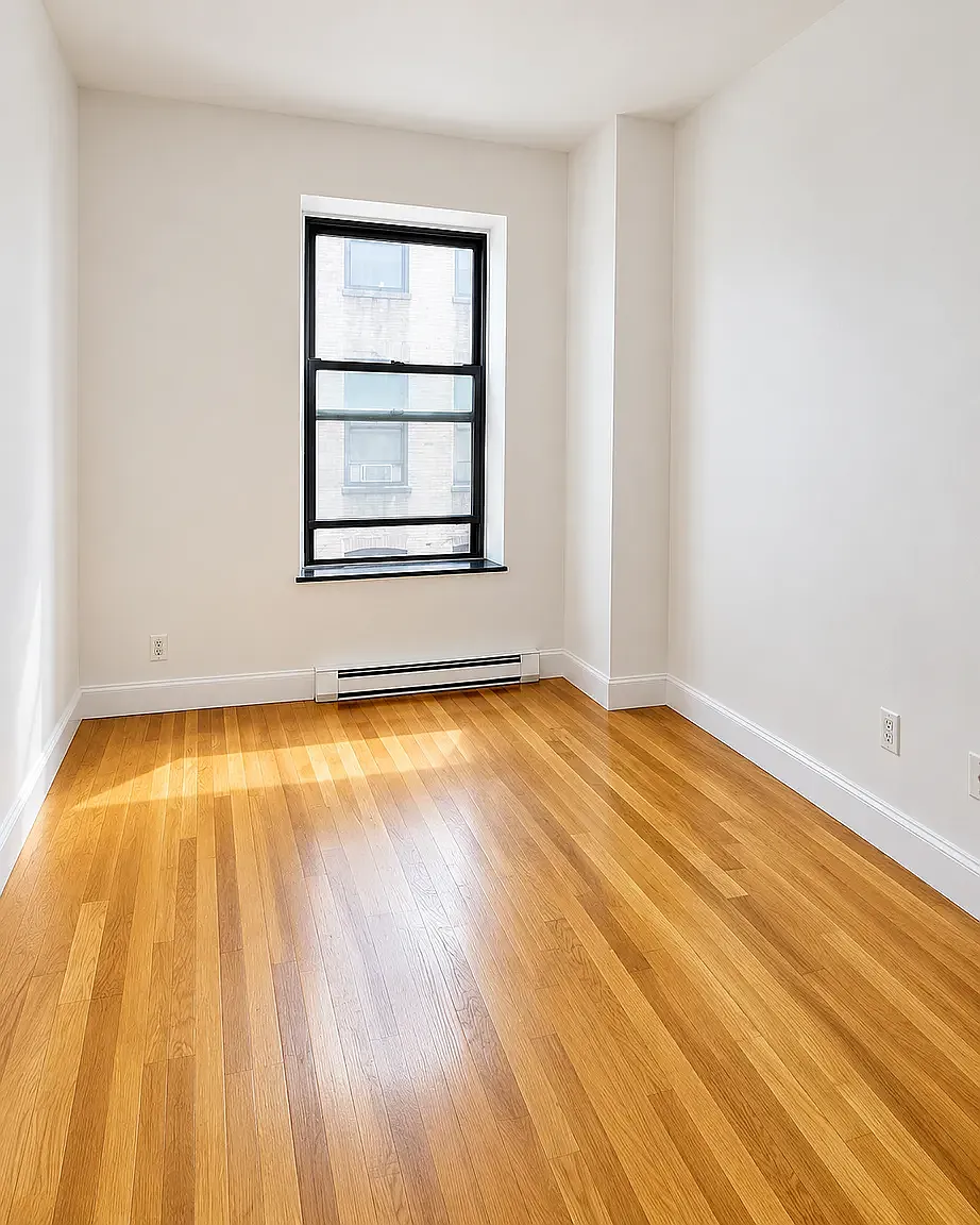 10 Manhattan Avenue — Photo 3