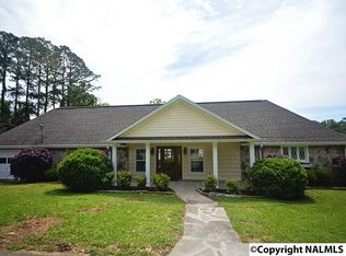 178 Cedar Cir, Guntersville, AL 35976