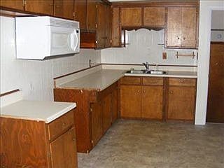 3rd image of 32204 Glen Arden Dr