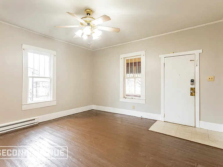 3401 Hickory Ave SW — Photo 6