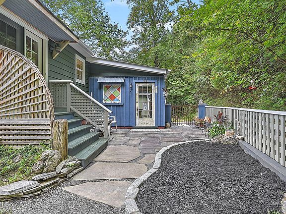 4th image of 769 Flatwoods Rd