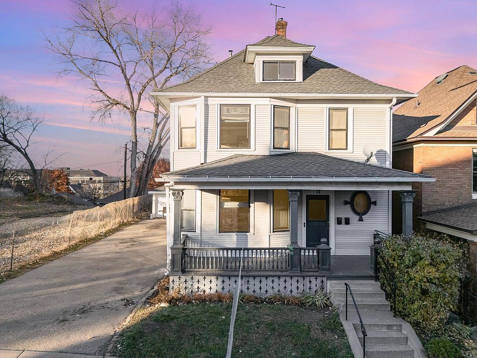 1st image of 11 Como Ave