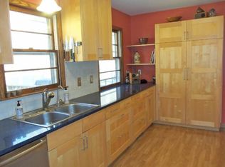 2332 Kewanee Way, Golden Valley, MN 55422