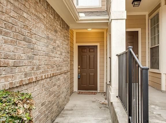 2nd image of 9812 Spire Ln