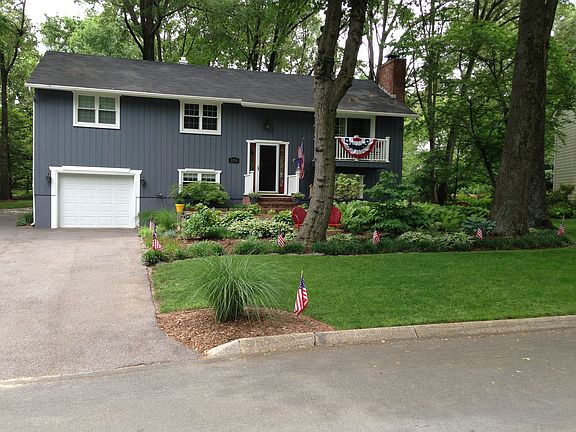 2nd image of 374 Harwin Dr
