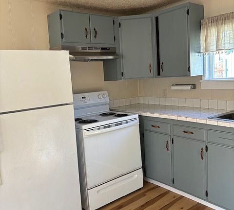 4th image of 216 N Sylvia St