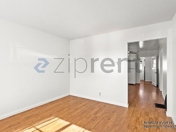 4th image of 1463 Jackson St