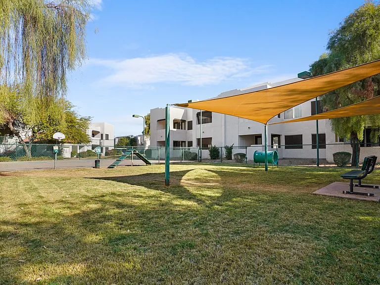The Residences at Palm Valley Apartments — Photo 54