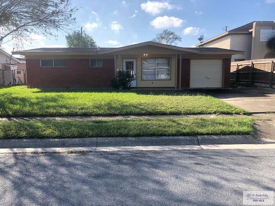 1st image of 14 Greenway Dr