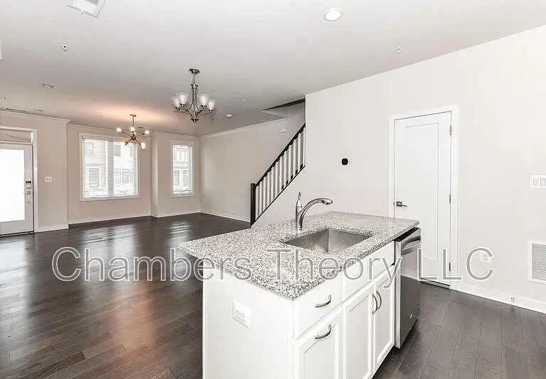 43185 Mongold Sq — Photo 6