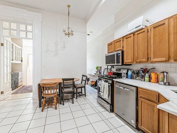 5th image of 73 Sussex St