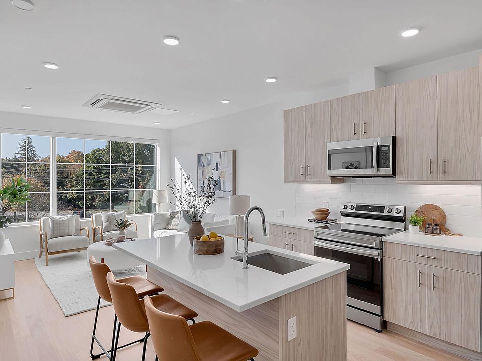 1st image of 35 Jefferson Ave Unit 308