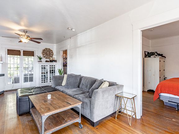 4th image of 3120 Lincoln Ave
