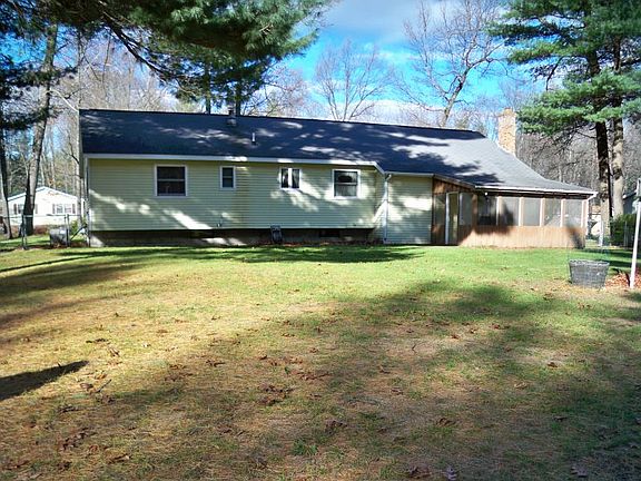 5th image of 9 Van Tassel Ln