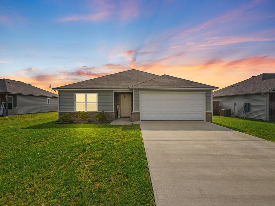 1st image of 12 Farmhouse Cir