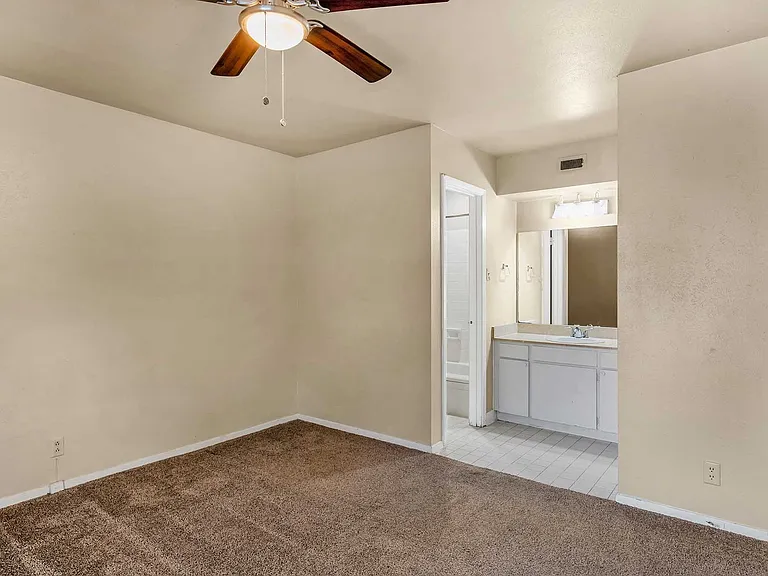 Barclay Apartments - ASK ABOUT OUR SPRING MOVE-IN SPECIAL TODAY! — Photo 59