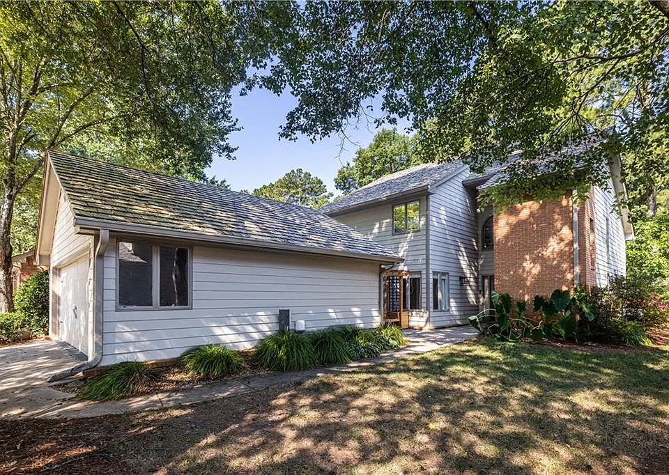 2690 Camden Glen Ct