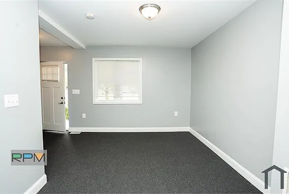 3969 Brooklyn Ave — Photo 9