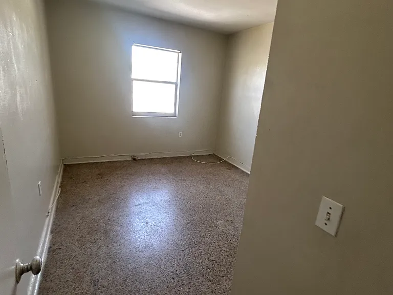 537 18th St #206 — Photo 6