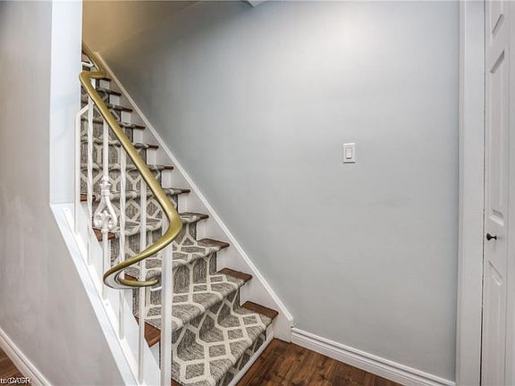 5th image of 382 Cyrus St