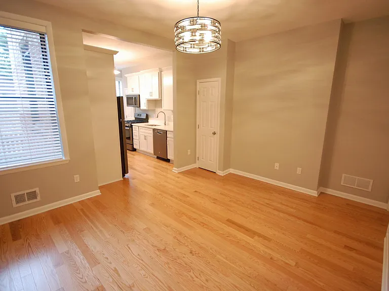 5809 Pierce St — Photo 5
